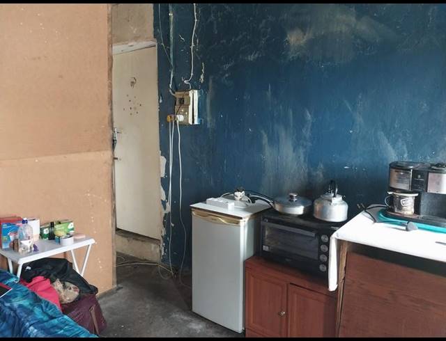 1 BEDROOM HOUSE FOR SALE IN THERONVILLE